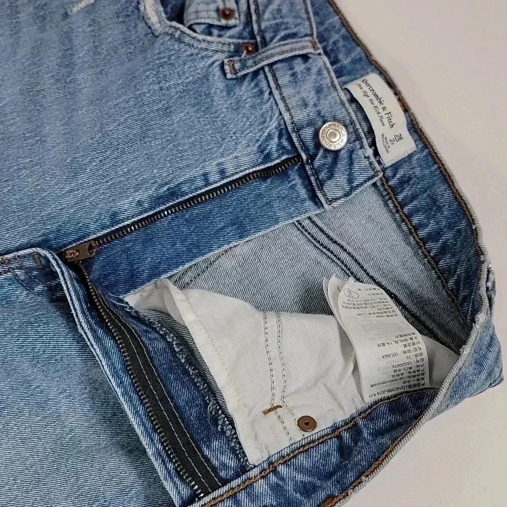 Abercrombie & Fitch Ultra High Rise Kick flare distressed jeans - Picture 9 of 13